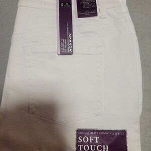 Gloria Vanderbilt Amanda Women's Jeans.  NWT 12 Average